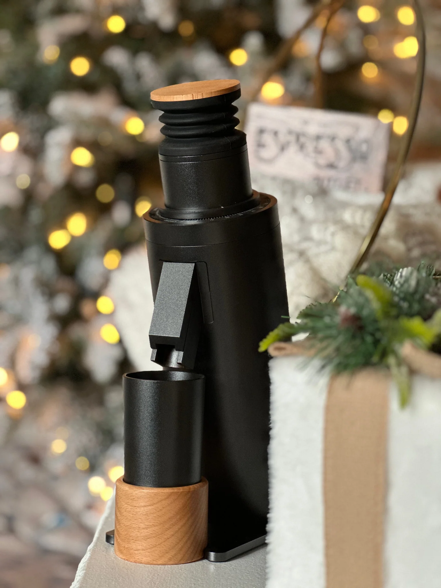 Celebrate the Holiday Season with Qika Coffee: Exclusive Christmas Offers